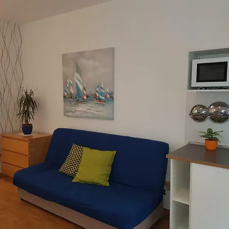Topic Hill Apartment Split